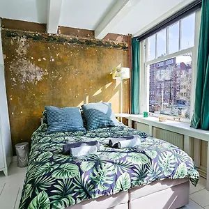 Large En-suite In Historic Canalhouse From 1729 , Amsterdam Netherlands